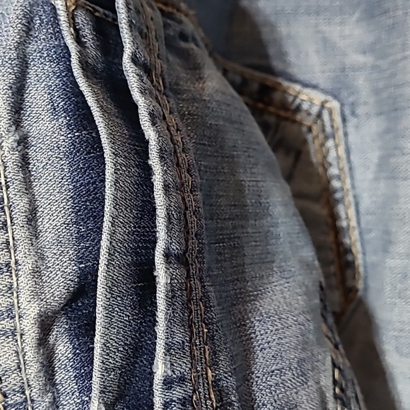 BKE RYAN SHORT BACK EMBROIDERED DOUBLE POCKETS STRAIGHT LEG DENIM JEAN - Picture 3 of 16